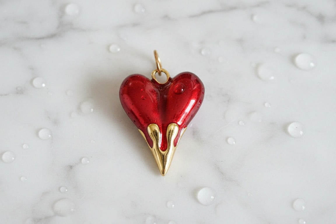 Dije Corazón Carmesí