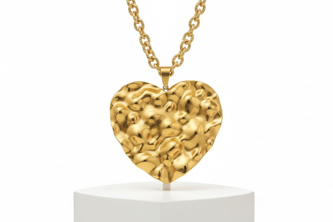 Dije Corazón Esculpido